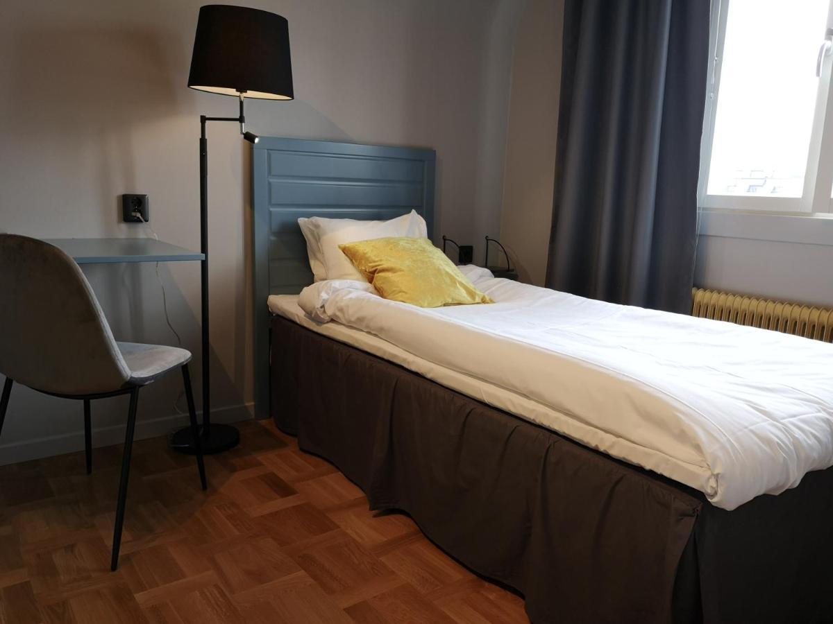 Hotell Apladalen I Vaernamo エクステリア 写真