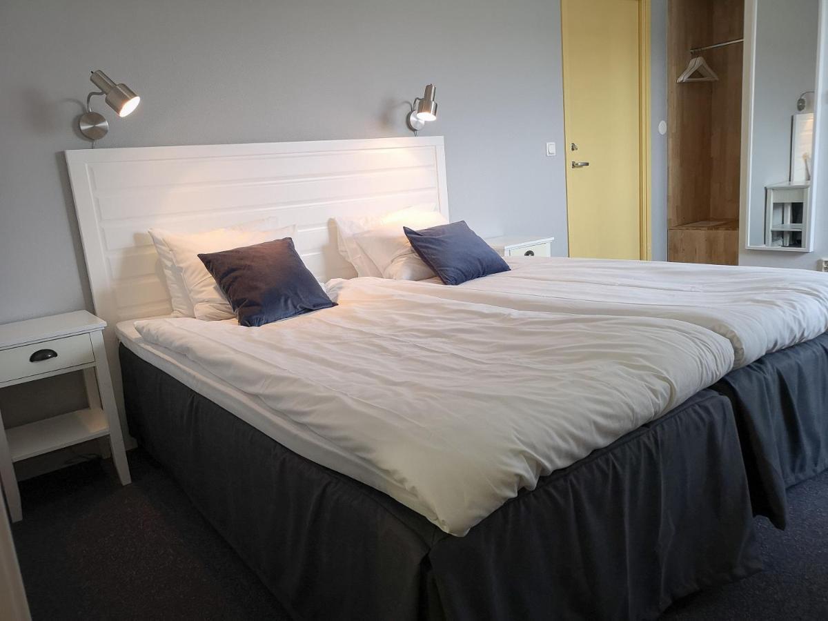 Hotell Apladalen I Vaernamo エクステリア 写真