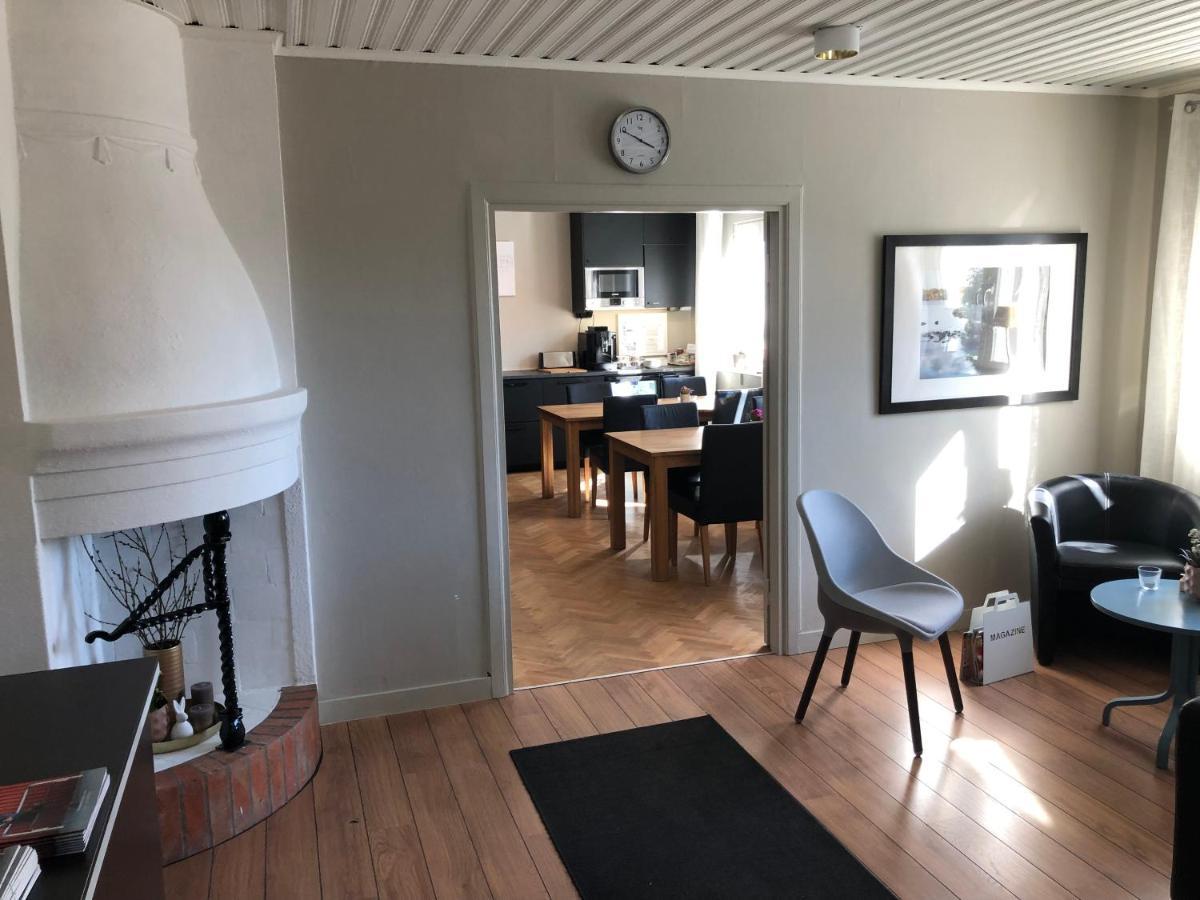 Hotell Apladalen I Vaernamo エクステリア 写真