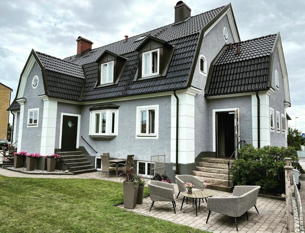 Hotell Apladalen I Vaernamo エクステリア 写真