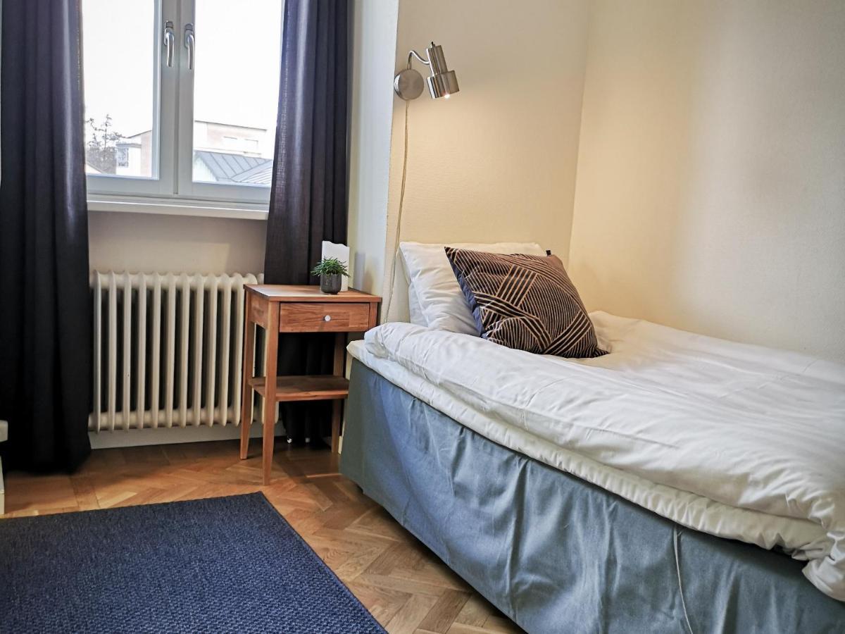 Hotell Apladalen I Vaernamo エクステリア 写真