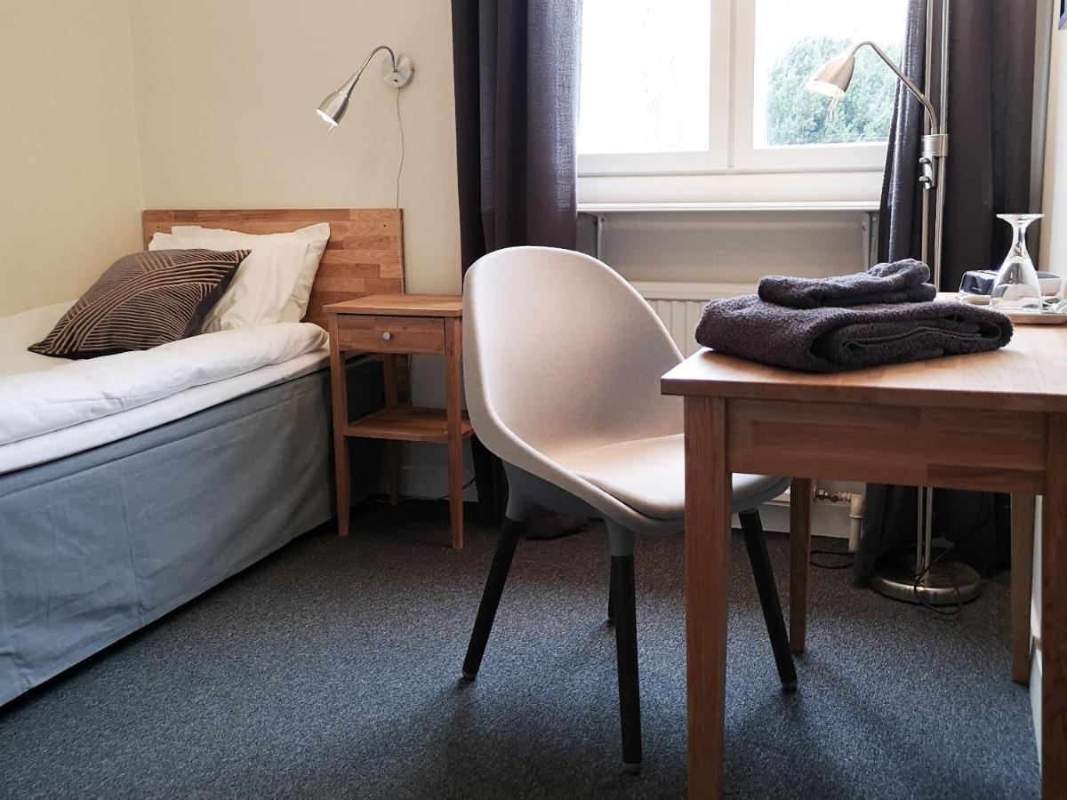 Hotell Apladalen I Vaernamo エクステリア 写真